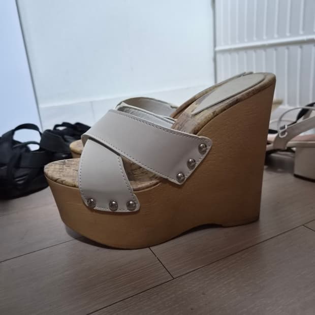 통굽 샌들 흰색