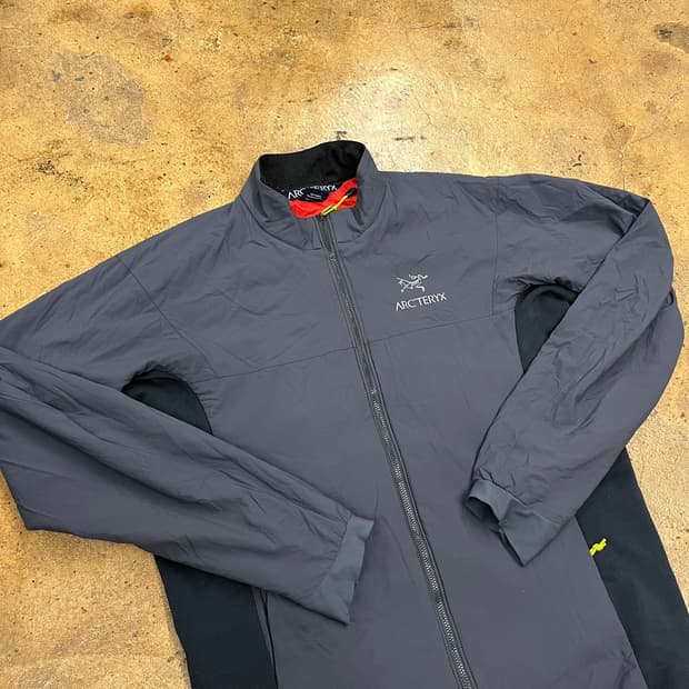 [정품/M] 아크테릭스 그레이 바람막이 집업 자켓 b14