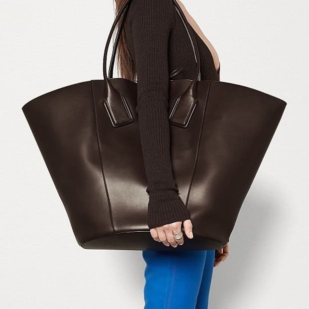 보테가 바스켓백