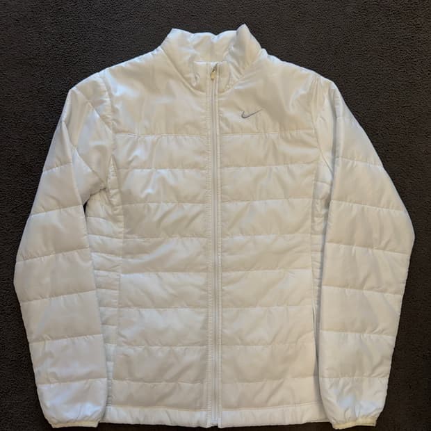나이키 스우시 경량패딩 처분 대장급 