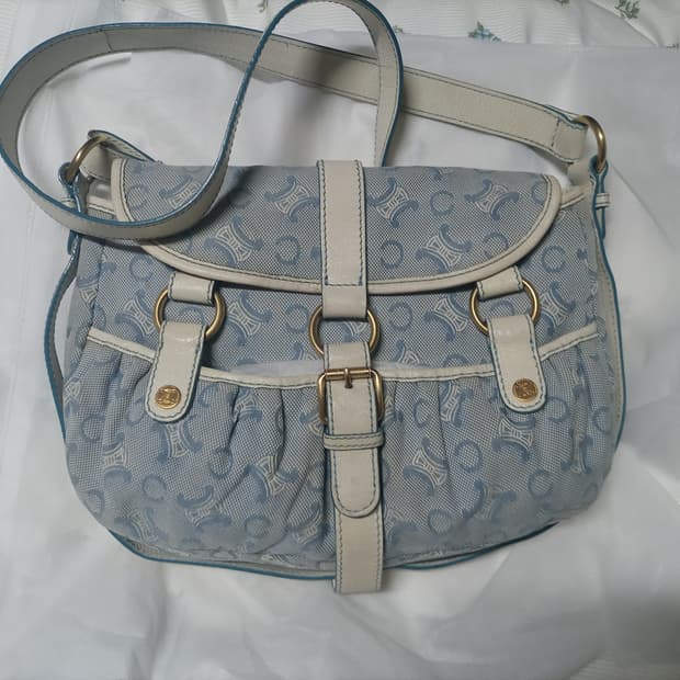 정품 셀린느 트리오페 크로스숄더 백