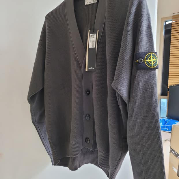 새상품] 클래식의 진화, 26SS 스톤아일랜드 오가닉 코튼 가디건 그레이