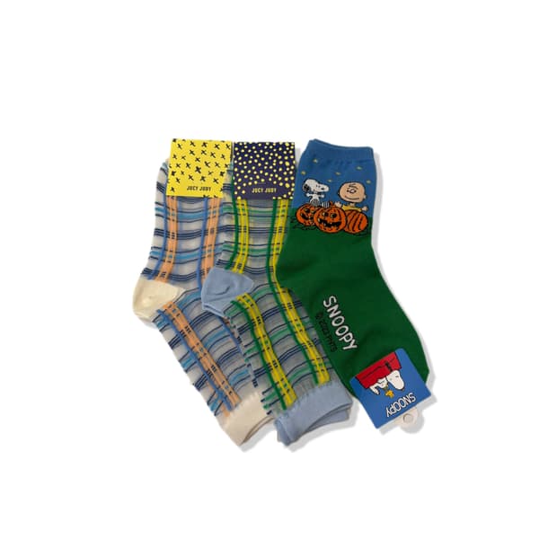 three-piece set of socks