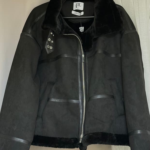 플레이스스튜디오 무스탕