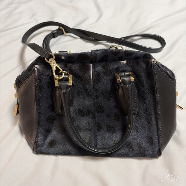 TODS 토즈 퍼 미니 크로스백