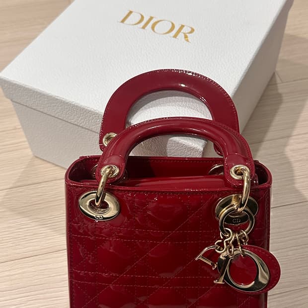 레이디 디올 미니 백 레드 페이턴트