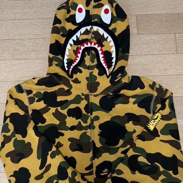 베이프 황계 퍼스트 카모 샤크 후드집업 M