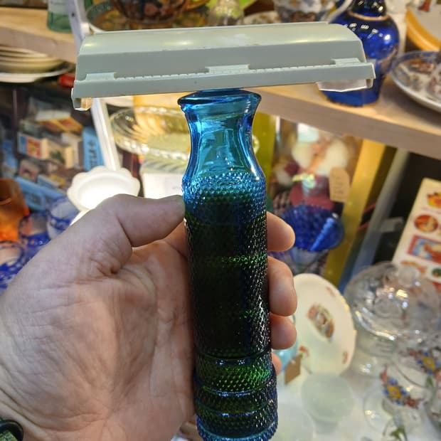 빈티지 AVON aftershave bottle 