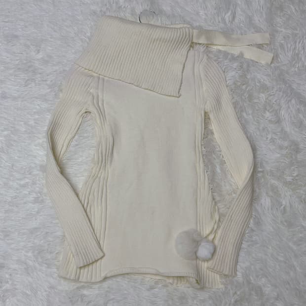 모리맛 오프숄더 니트