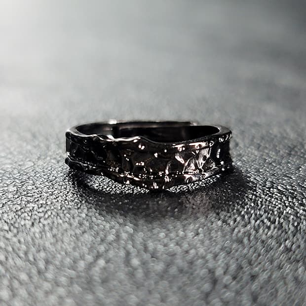 Lurk 백동 흑도금 남자 엔틱 빈티지 명품 균열 불규칙 반지