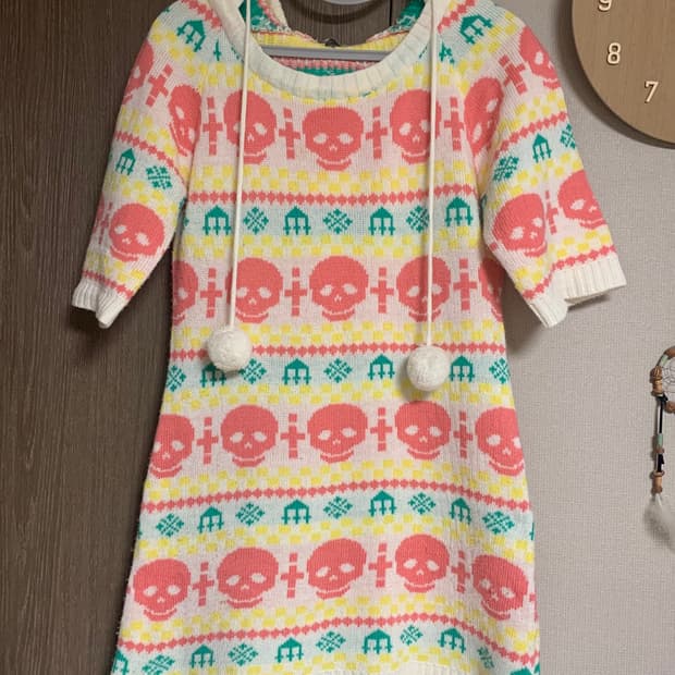 스컬 폼폼 니트원피스