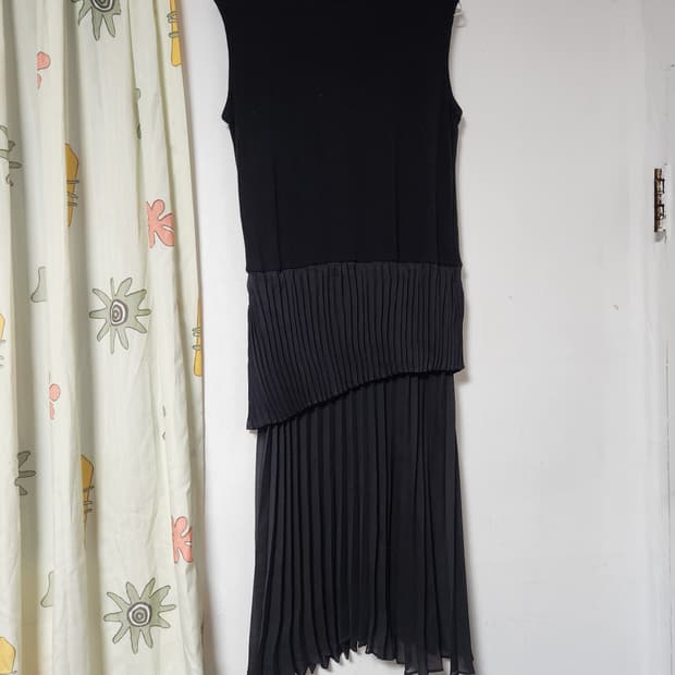 LE PITTA 블랙 플리츠 롱 원피스85-92-165