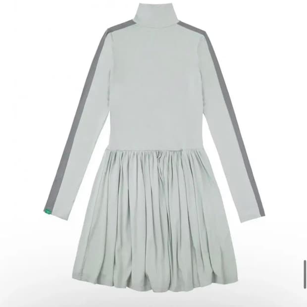 노컨텐츠 터틀넥 원피스