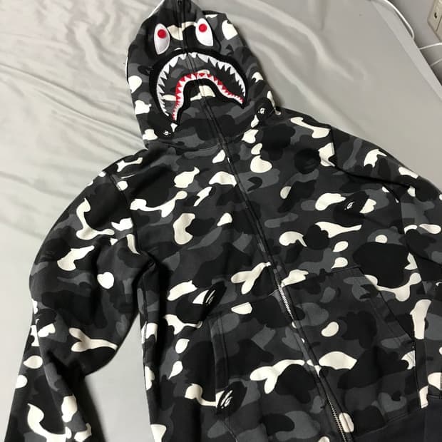 베이프 풀집 야광 카모 후드집업 블랙
