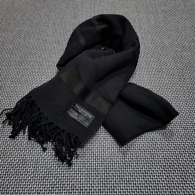 발렌타인 울 머플러 블랙