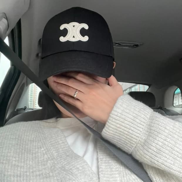 셀린느 트리옹프 볼캡 M