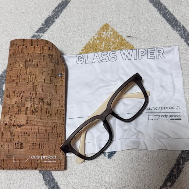 라피스센시블레 뿔테 안경테 판매합니다