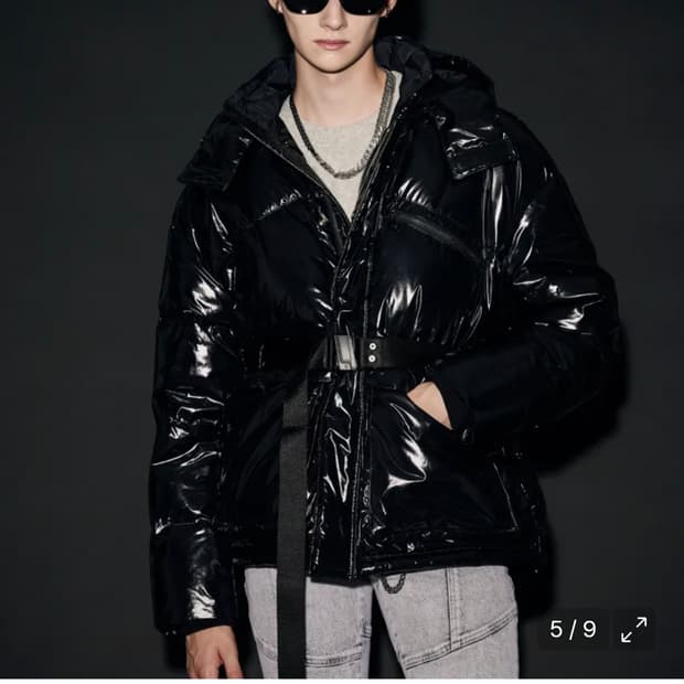 메종미네드 광택 벨티드 구스다운 패딩 Black