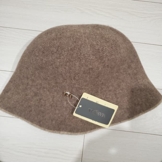 새상품)여성 겨울 버킷햇 마스케라 울 리버시블햇

택 달린 마스케라 울 