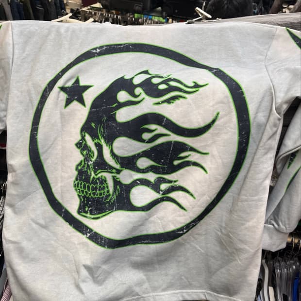 HELLSTAR LONG SLEEVE