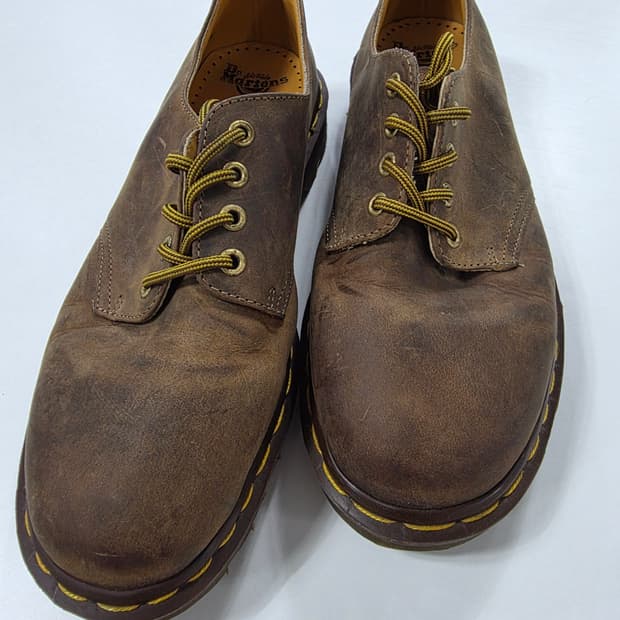 닥터마틴 1561 영국산 4홀 레더슈즈 9사이즈