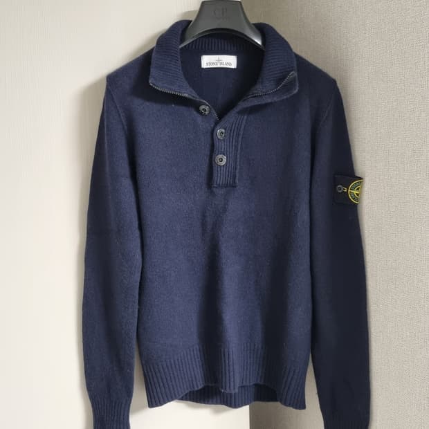 스톤아일랜드 니트 반집업