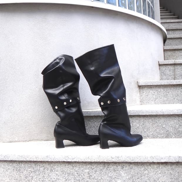 Multi-way stud boots / black &melt brown