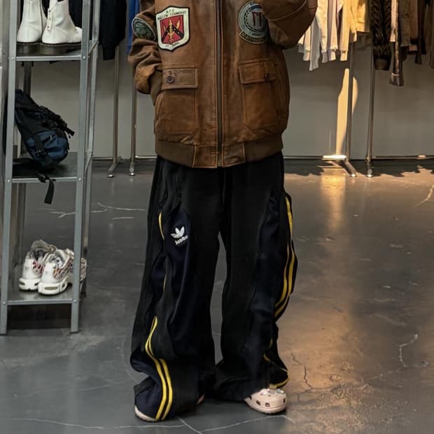 아비렉스 패치 디테일 가죽자켓 A2899