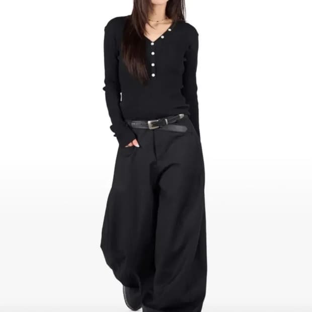 릿킴 SILKY CURVED SLACKS 블랙