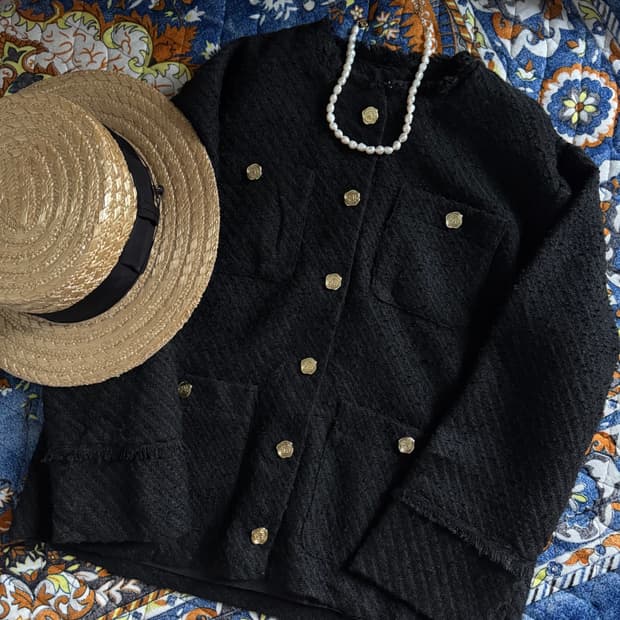 유니섹스 프린지 디테일 오버핏 금장버튼 포켓 블랙 트위드 자켓