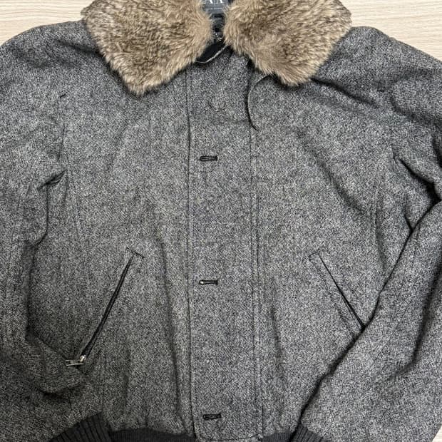 아르마니 익스체인지 퍼 칼라 자켓