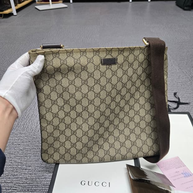 [특가][정품] 구찌 시그니처 메신저백