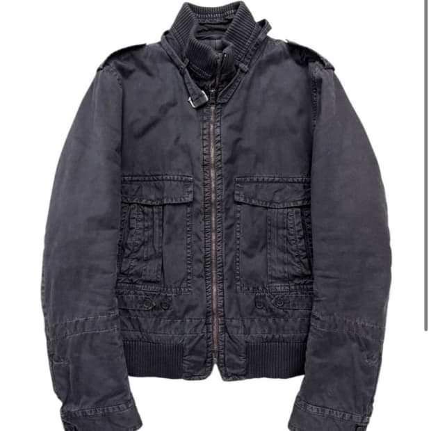 닐바렛 벨티드 밀리터리 자켓 구합니다 