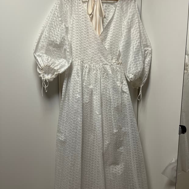 (거의새상품)세실리아반센 랩드레스