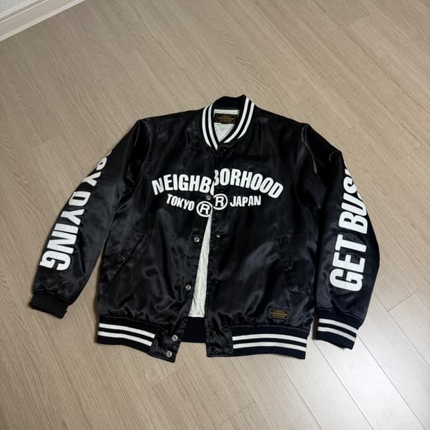 네이버후드 바시티 l사이즈