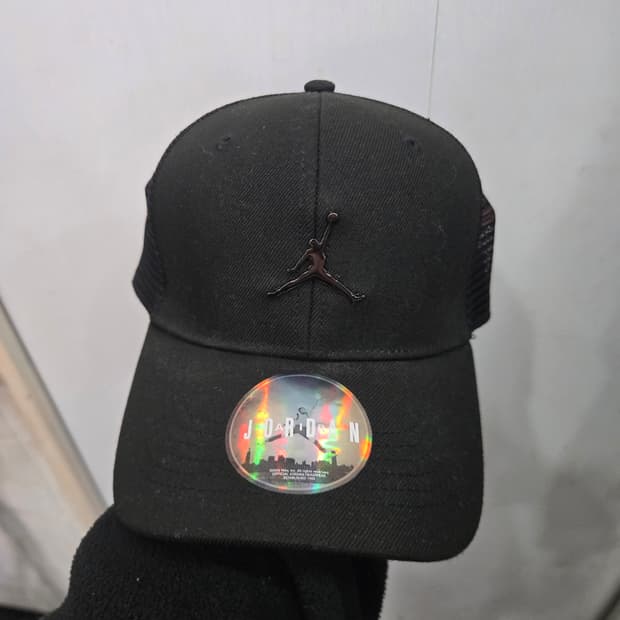 JORDAN 조던 볼캡 모자! 올블랙 색상! 디자인 깔끔하고 예뻐용!~