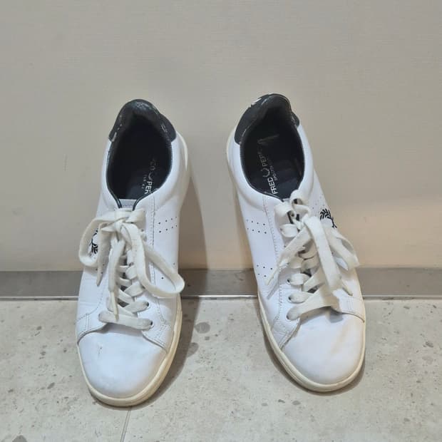 260 프레드페리 화이트 스니커즈