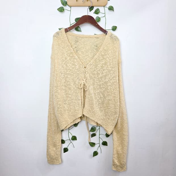 버터빛 아일렛 니트