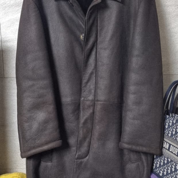 정품) 로로피아나 싱글 히든 버튼 무스탕