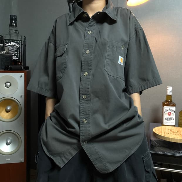 칼하트 반팔셔츠