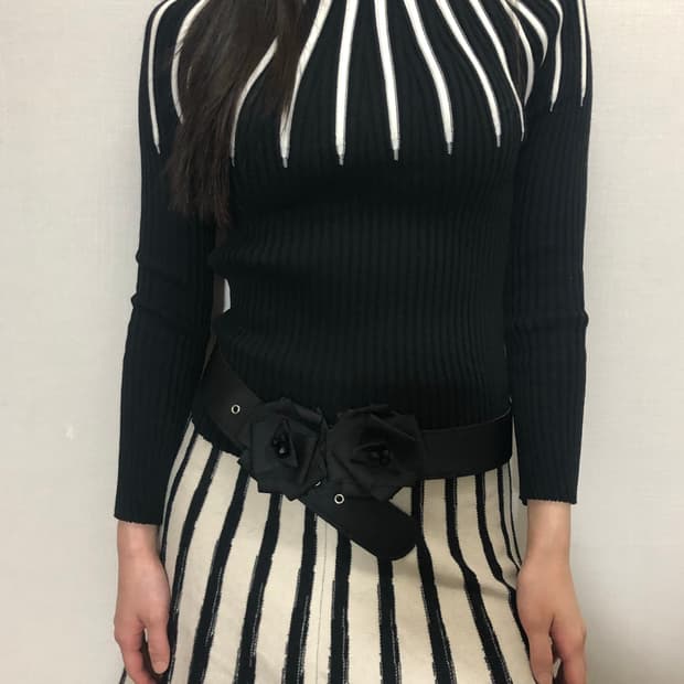 빈티지 화이트 라인 니트 탑