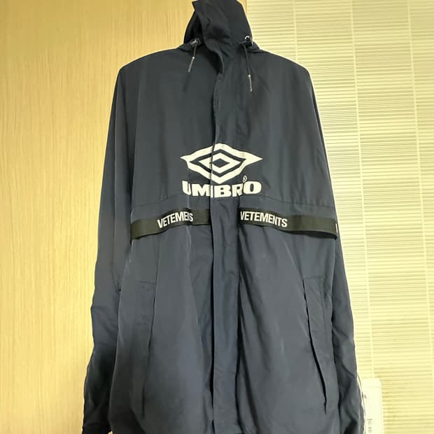 베트멍 엄브로 바람막이 자켓