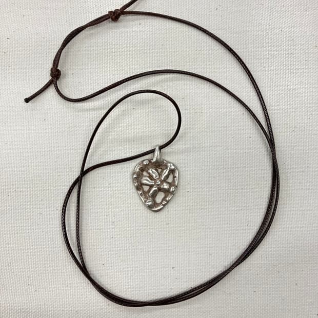 Flower Pick Pendant Necklace (Silver)