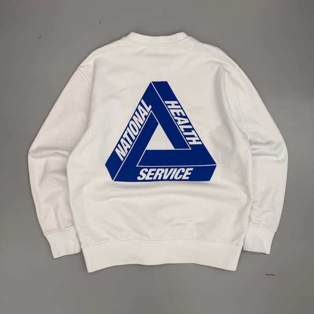 팔라스 20ss 오버핏 NHS TRI-TO HELP 스웻 셔츠