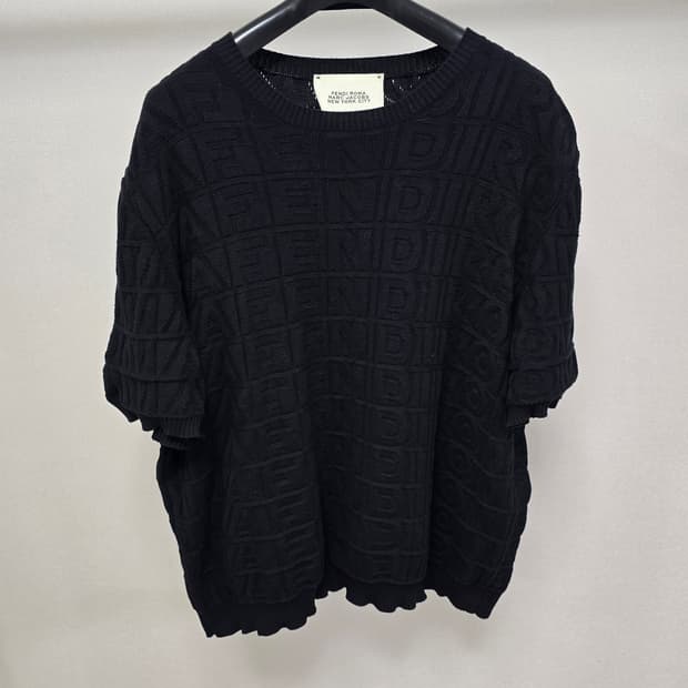 펜디 x 마크 제이콥스 로고 반팔 니트 52사이즈 105 판매