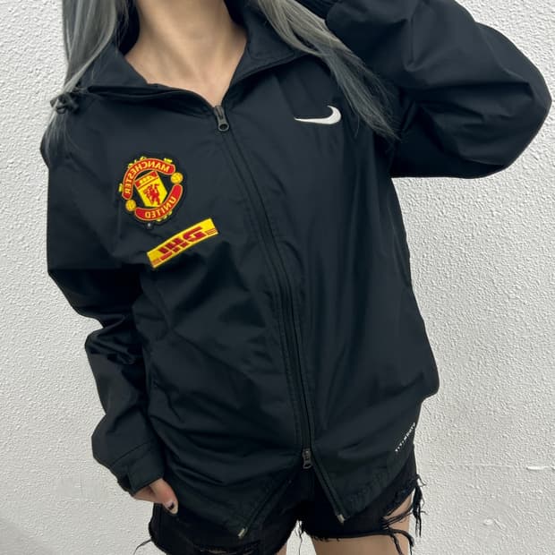 나이키 맨체스터 유나이티드 블랙 후드 바람막이 S