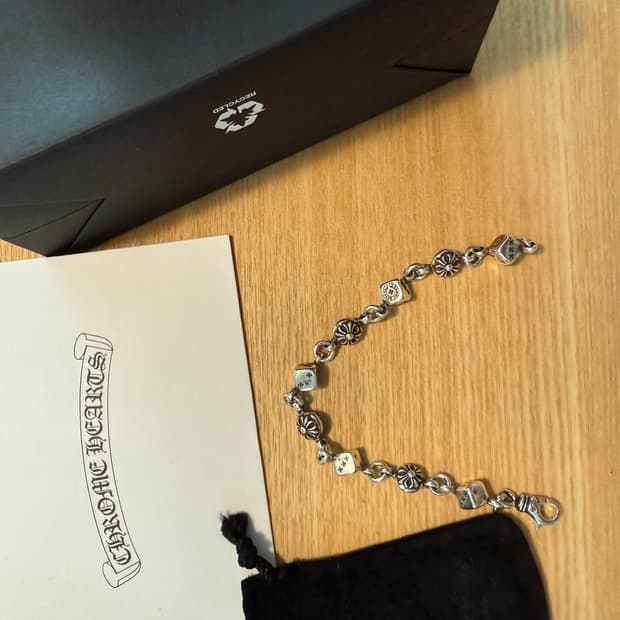 새상품 크롬하츠 다이스 9링크 팔찌 25년 구입