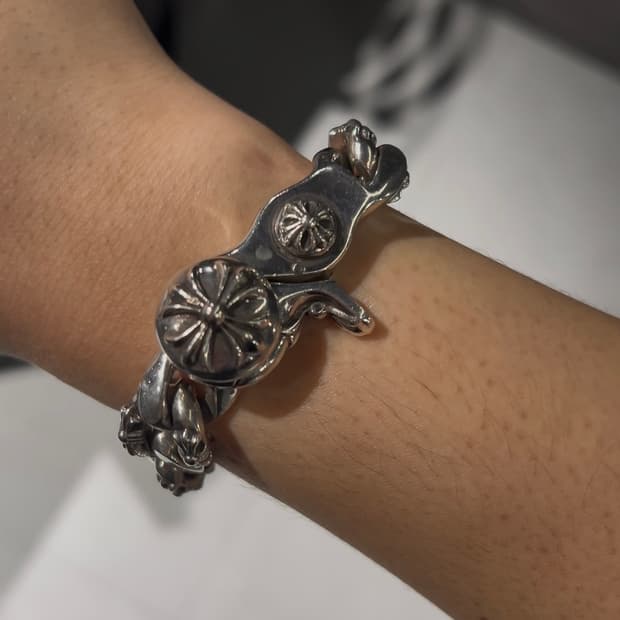 크롬하츠 대거 팬시 클립 팔찌