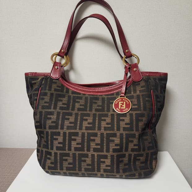 펜디 FF로고 쥬카 숄더백 