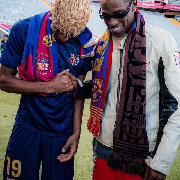 바르셀로나 트래비스 스캇 머플러